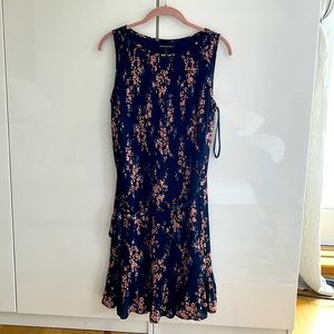 Banana Republic size M navy and floral pleateddress with belt LIKE NEW